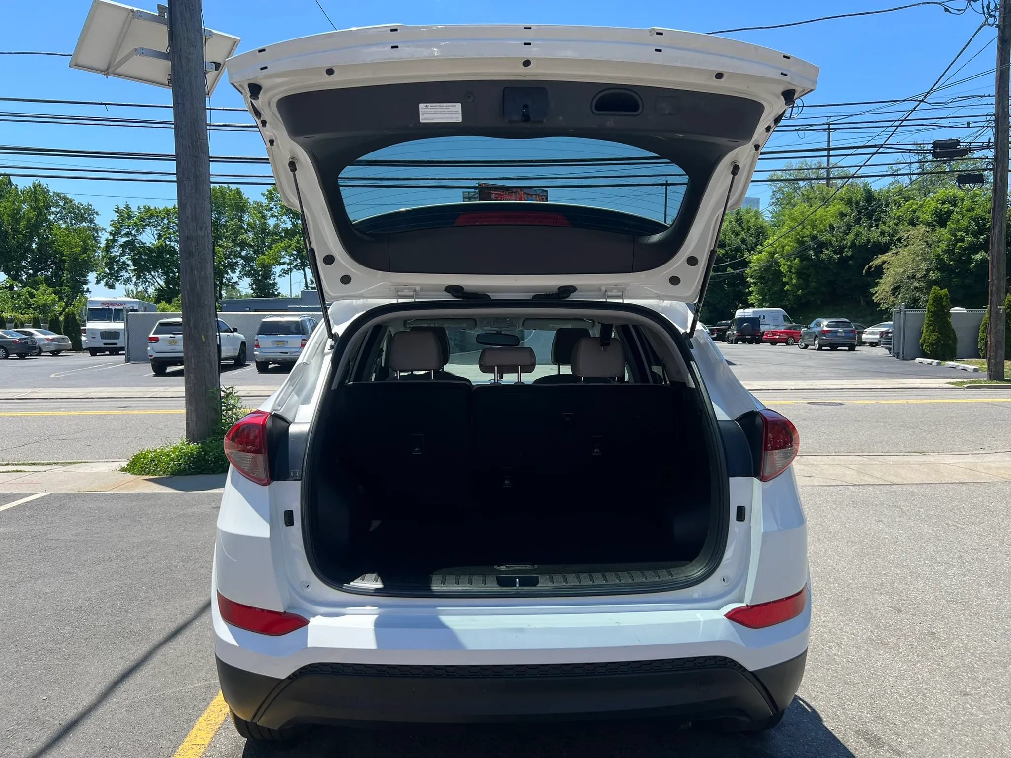 Used 2018 Hyundai Tucson SE AWD/4WD image 9