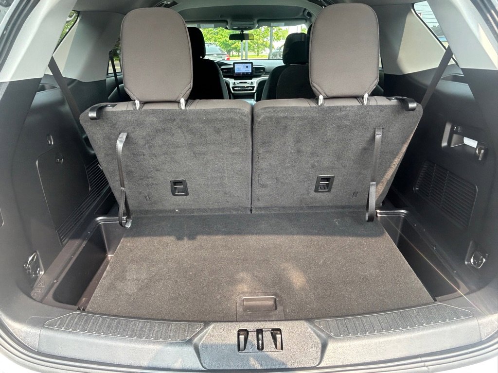 Used 2022 Ford Explorer XLT AWD/4WD image 26