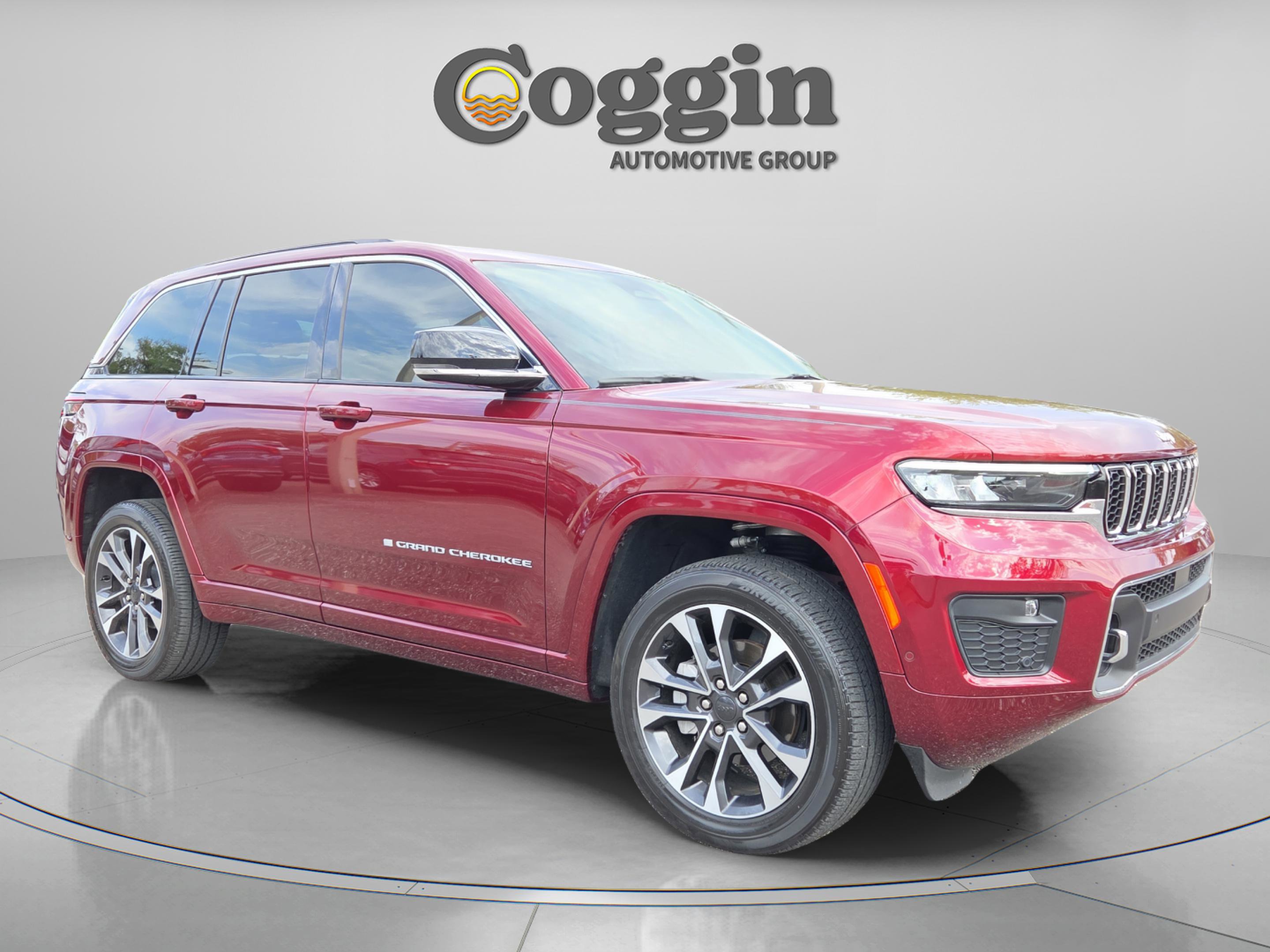 Used 2024 Jeep Grand Cherokee Overland w/ Trailer Tow Package AWD/4WD image 7