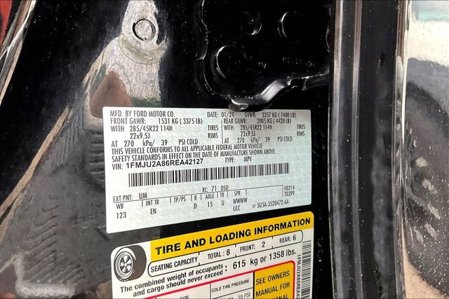 Used 2024 Ford Expedition Limited AWD/4WD image 16