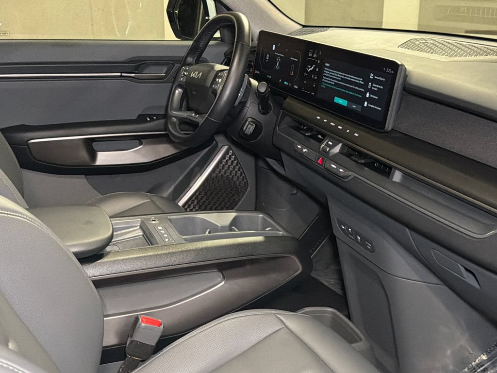 Certified 2024 Kia EV9 Wind AWD/4WD image 17