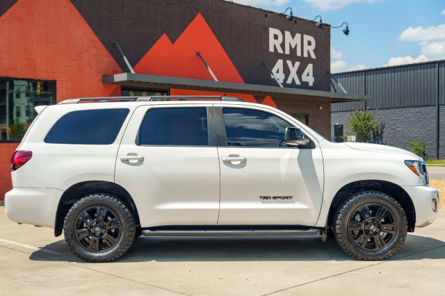 Used 2021 Toyota Sequoia TRD Sport w/ TRD Sport Premium Package image 4