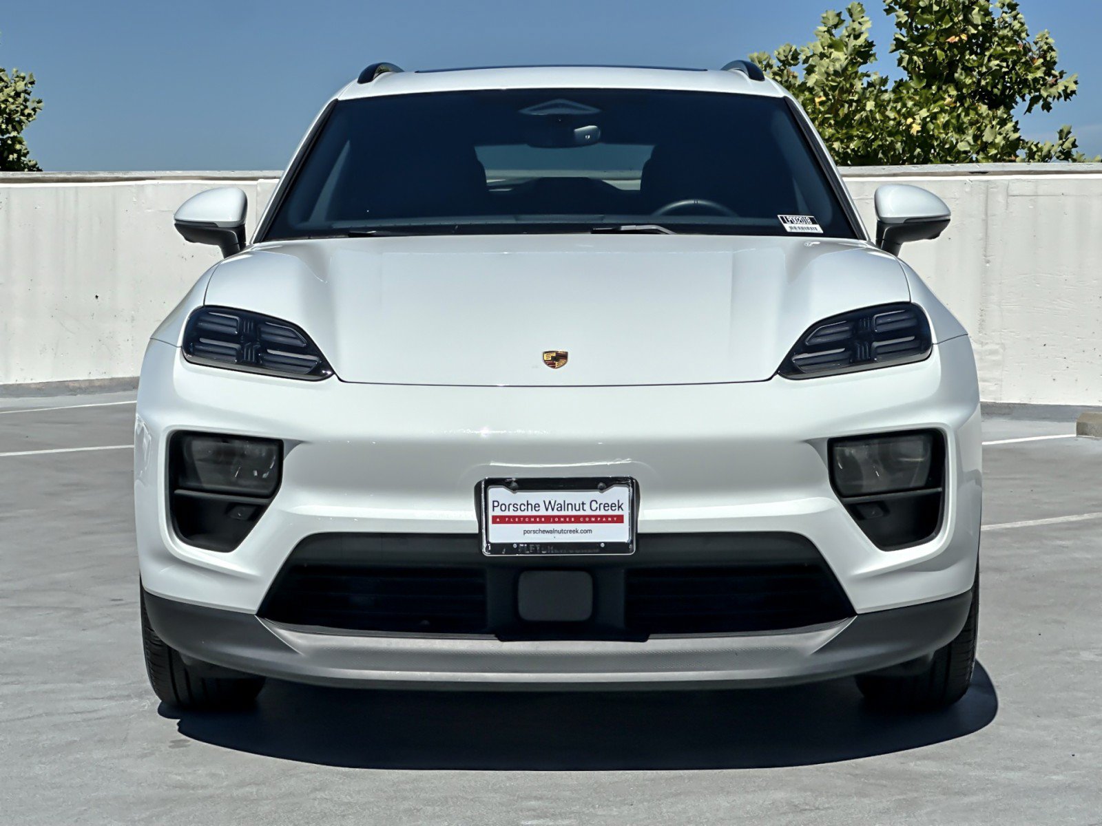 Used 2025 Porsche Macan 4 Electric AWD/4WD image 11