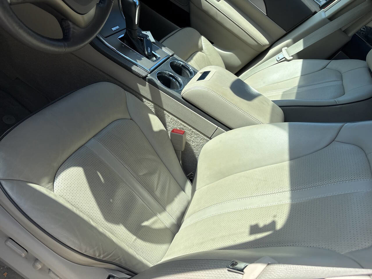 Used 2014 Lincoln MKX AWD w/ Equipment Group 102A image 20