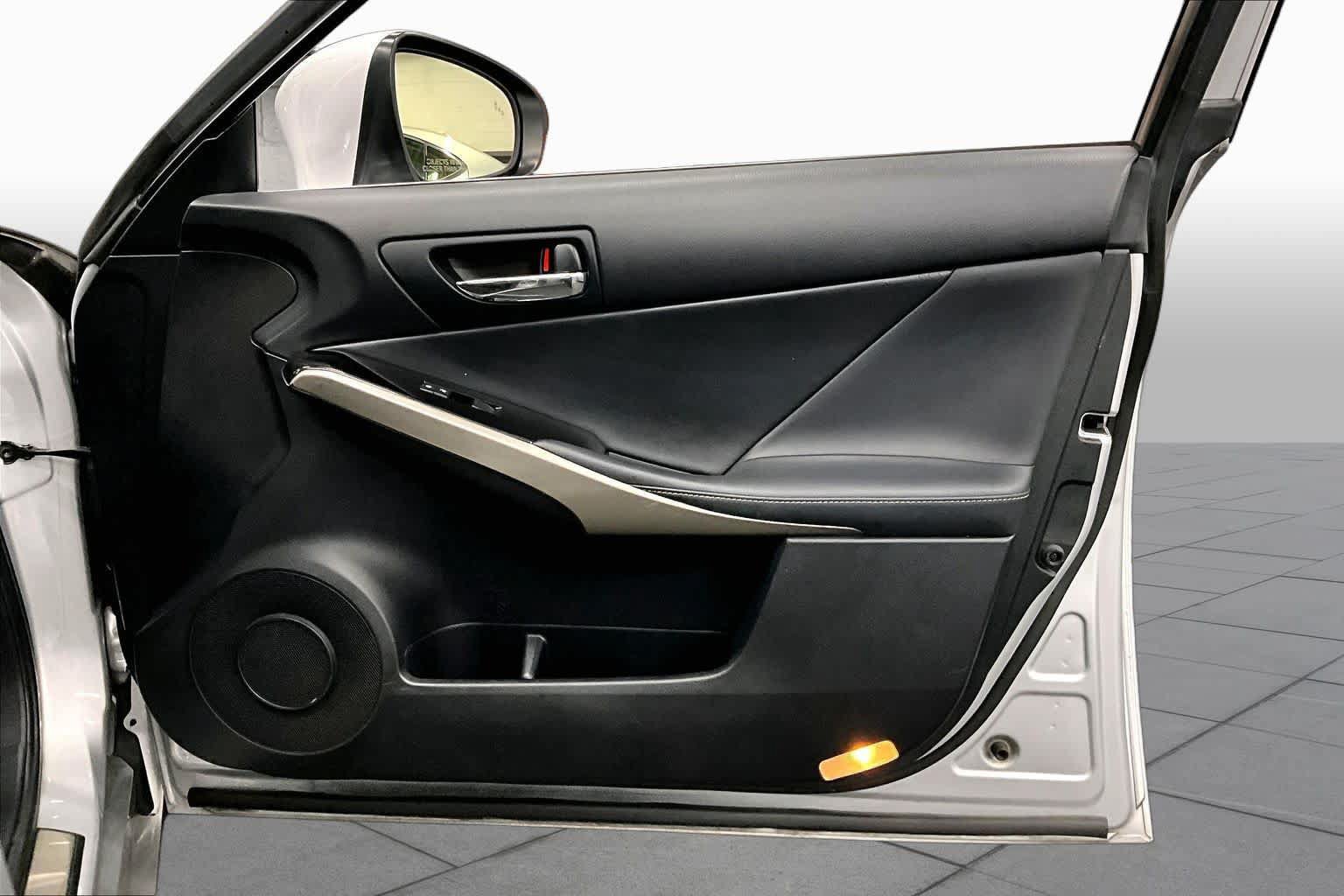 Used 2016 Lexus IS 200t w/ Navigation System Package RWD image 22