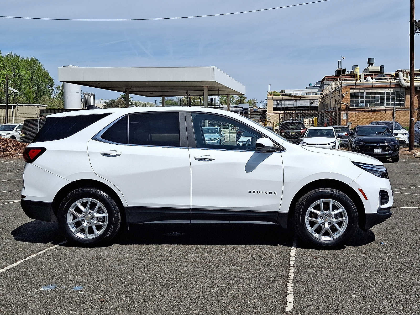 Used 2023 Chevrolet Equinox LT AWD/4WD image 8
