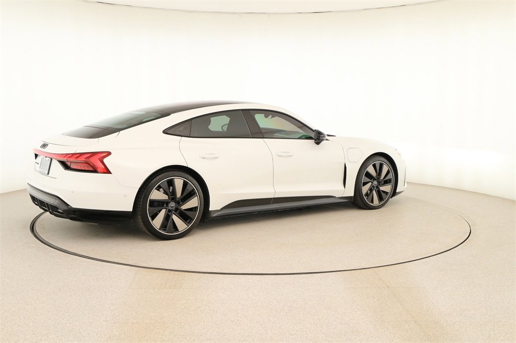 Certified 2024 Audi e-tron GT Prestige image 7