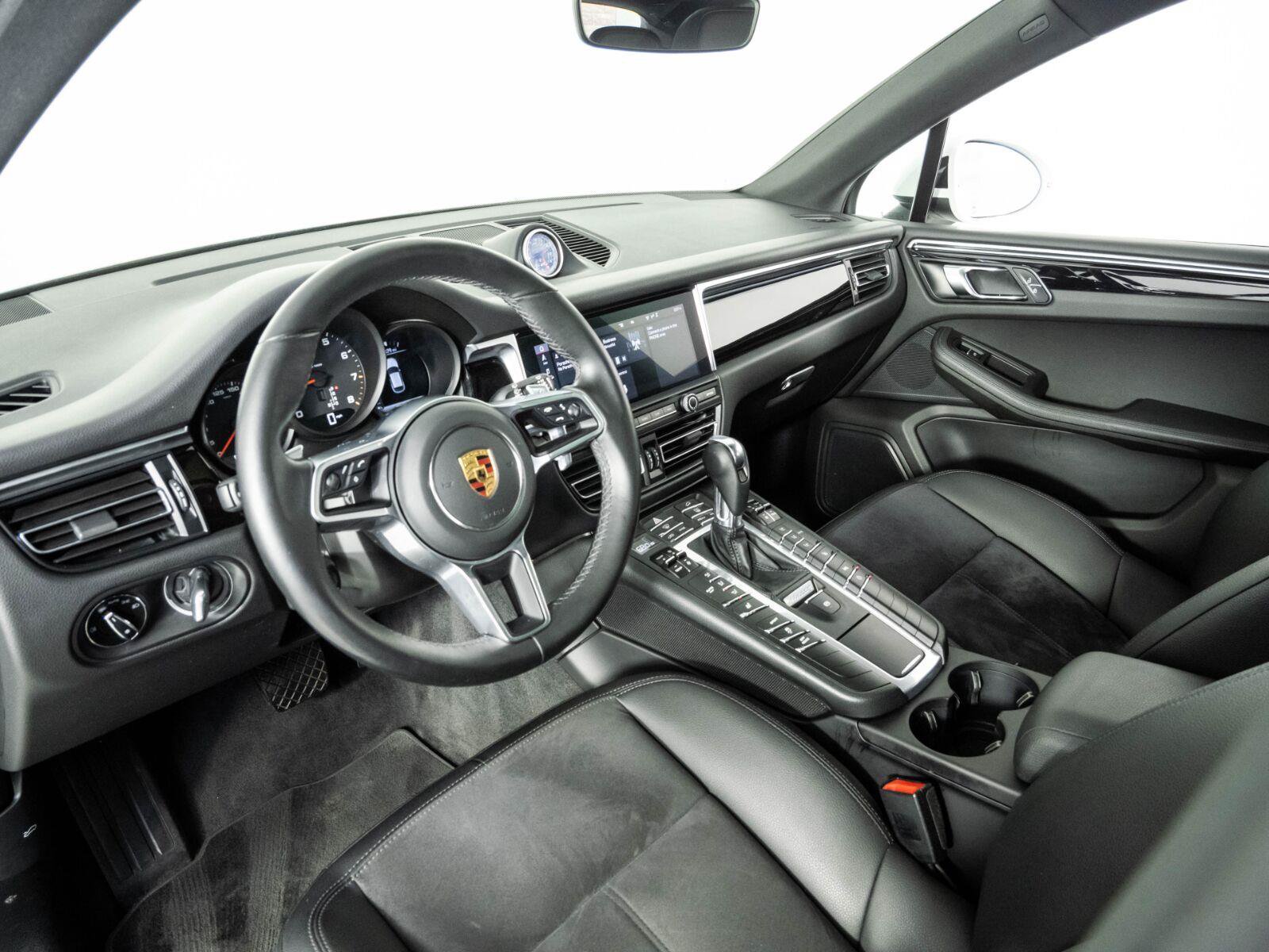 Used 2021 Porsche Macan AWD/4WD image 4