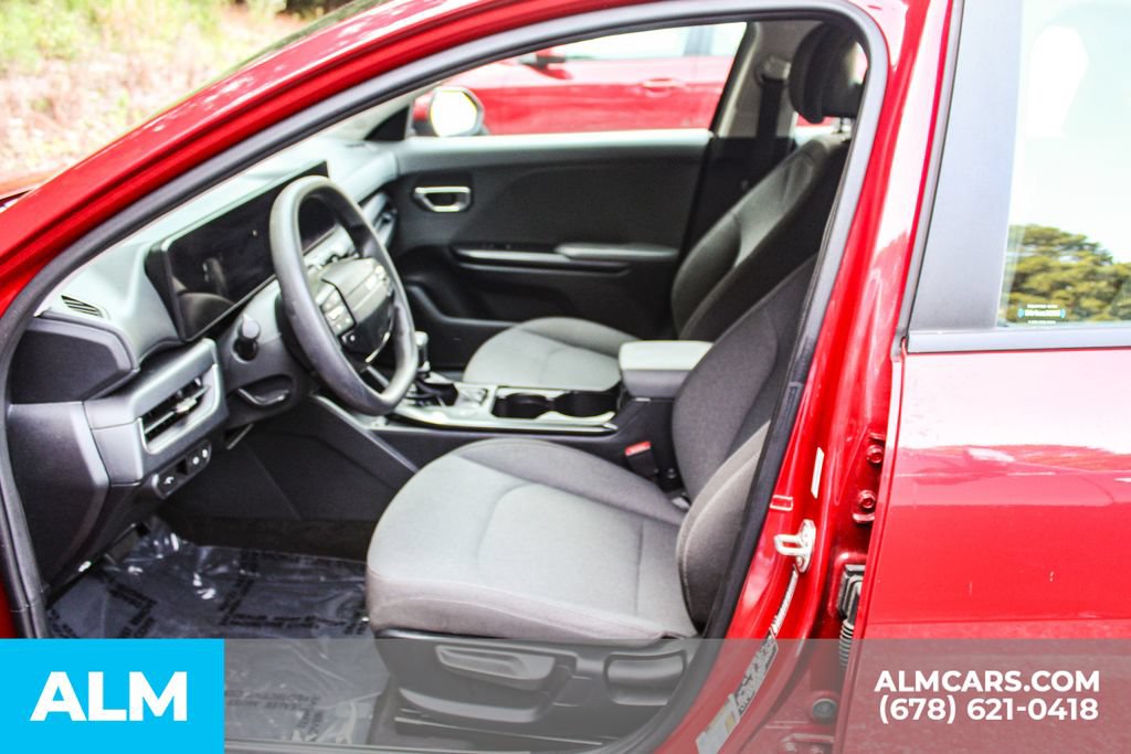Used 2025 Kia K4 FWD image 16