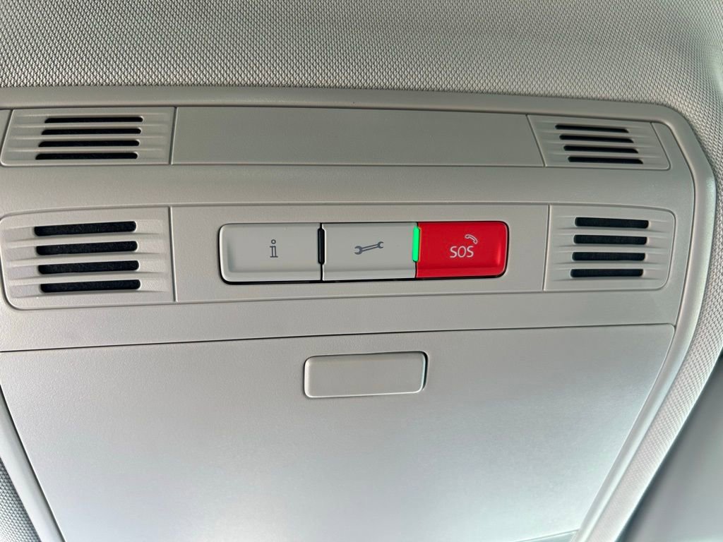 Certified 2023 Volkswagen Taos SE image 41