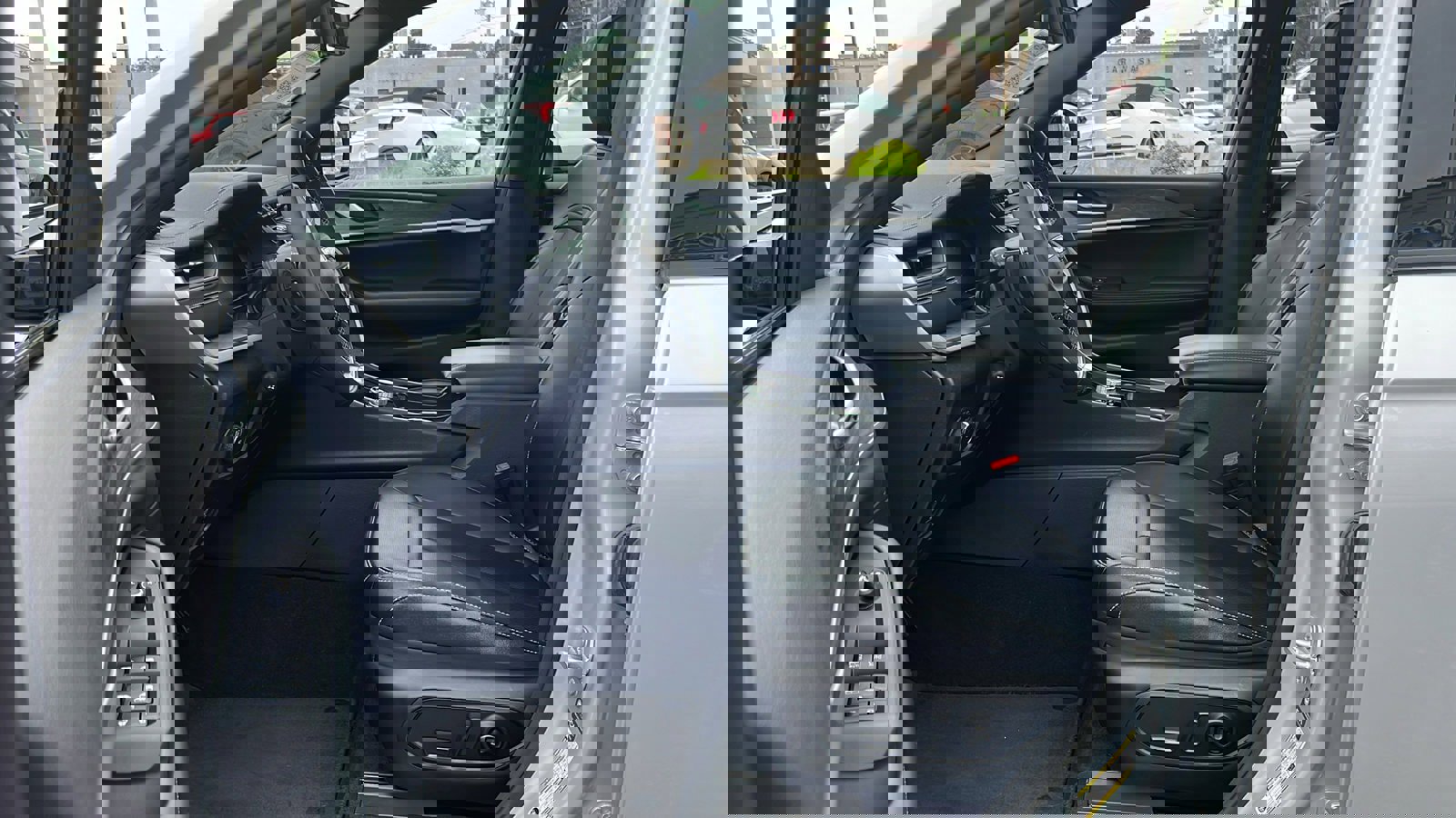 Used 2024 Jeep Grand Cherokee L Limited w/ Luxury Tech Group II image 11