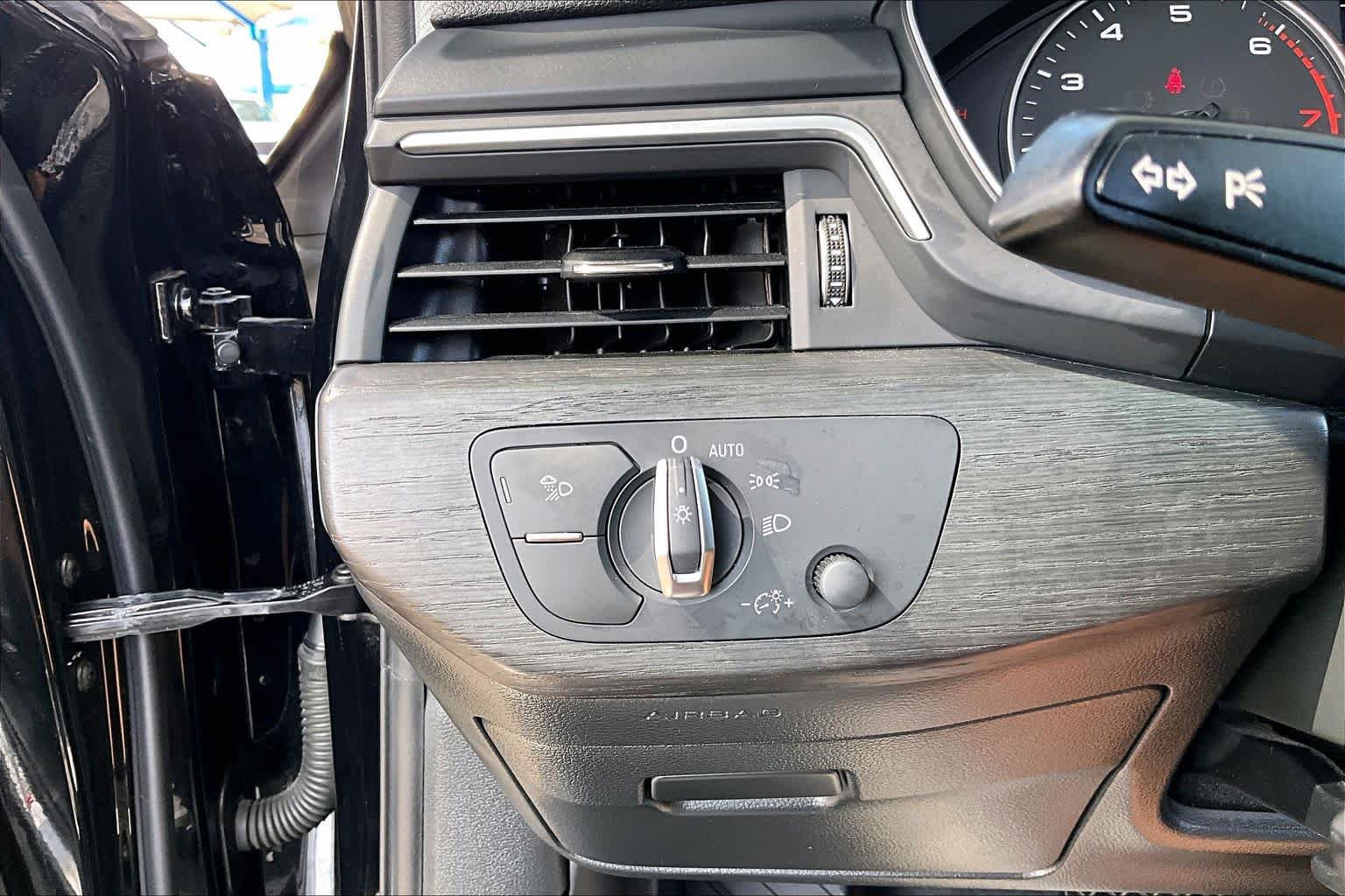 Used 2018 Audi A4 2.0T Ultra Premium FWD image 33
