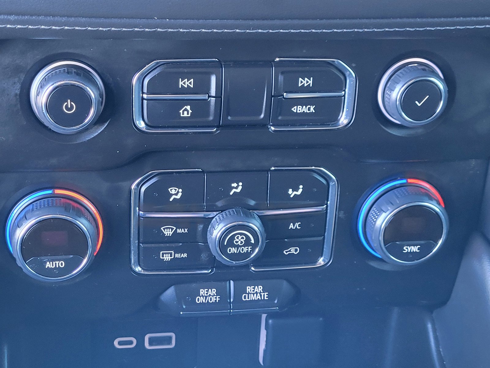 Used 2023 Chevrolet Tahoe LS image 31