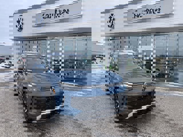 New 2026 Volkswagen Tiguan SE image 1