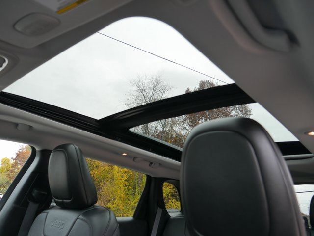 Used 2022 Jeep Cherokee Limited image 15