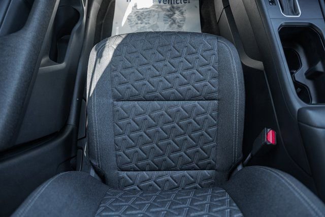 Used 2025 Nissan Kicks SV image 39