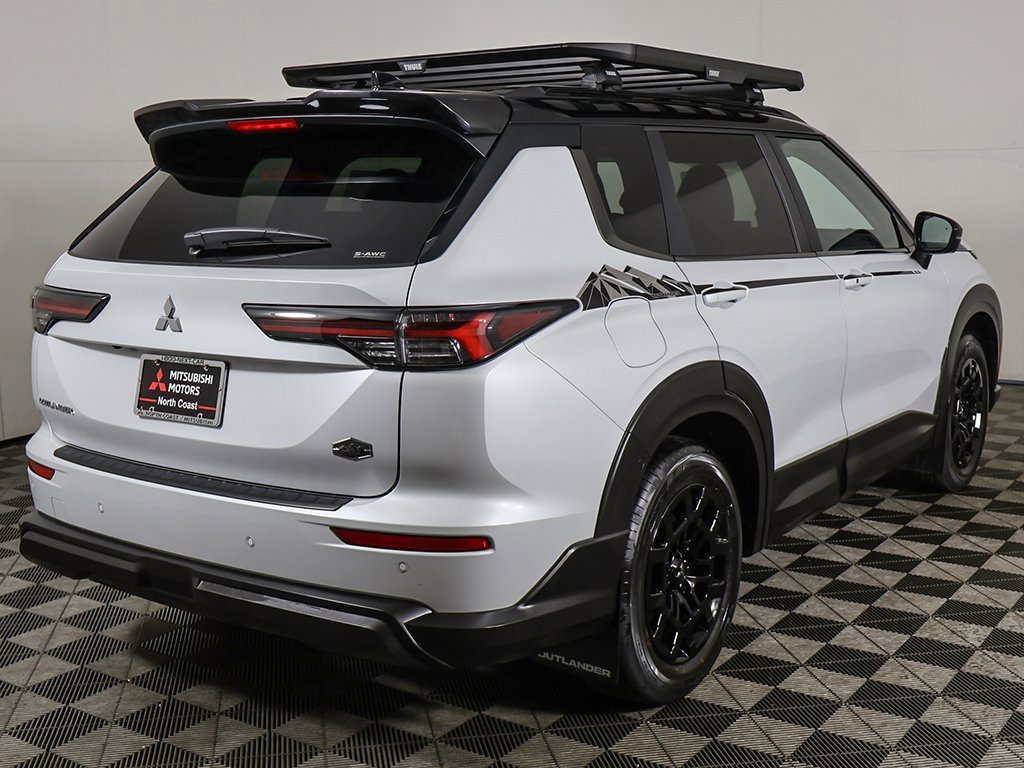 New 2025 Mitsubishi Outlander Trail Edition image 13