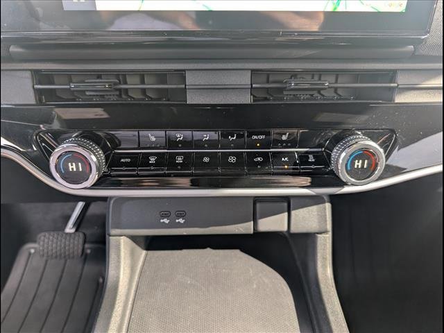 Certified 2024 Honda Prologue EX image 12