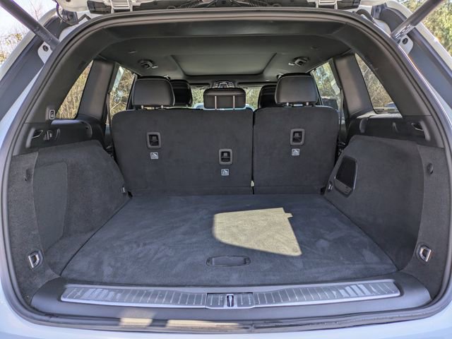 Used 2022 Jeep Grand Cherokee Overland w/ Luxury Tech Group IV image 14