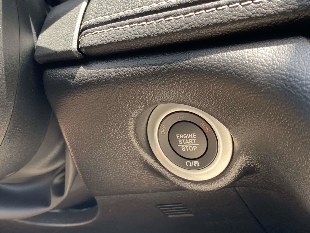 New 2027 Chrysler Pacifica Select FWD image 50