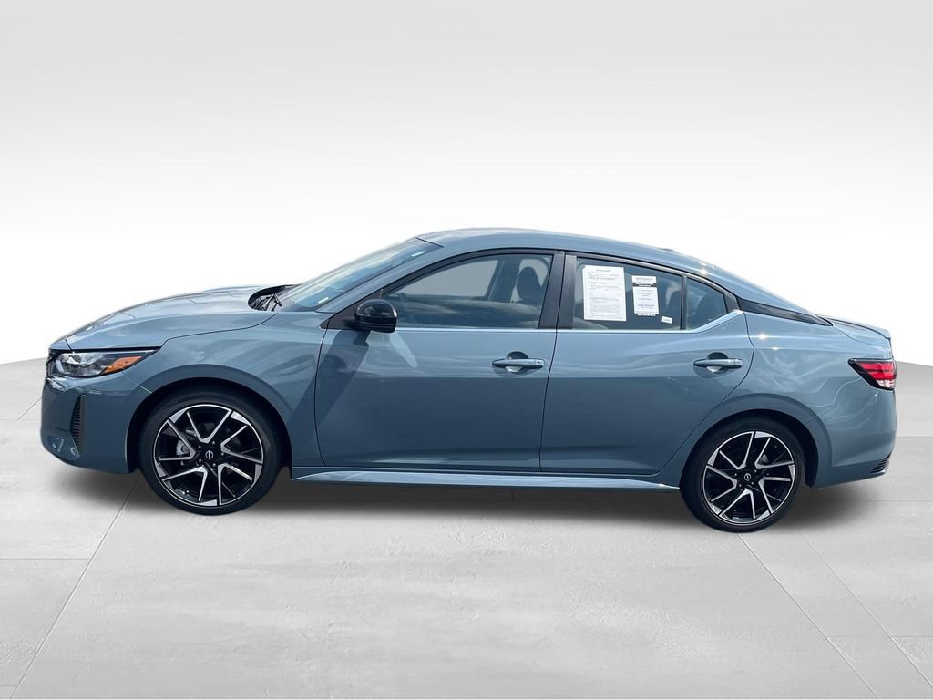 Used 2025 Nissan Sentra SR FWD video 2