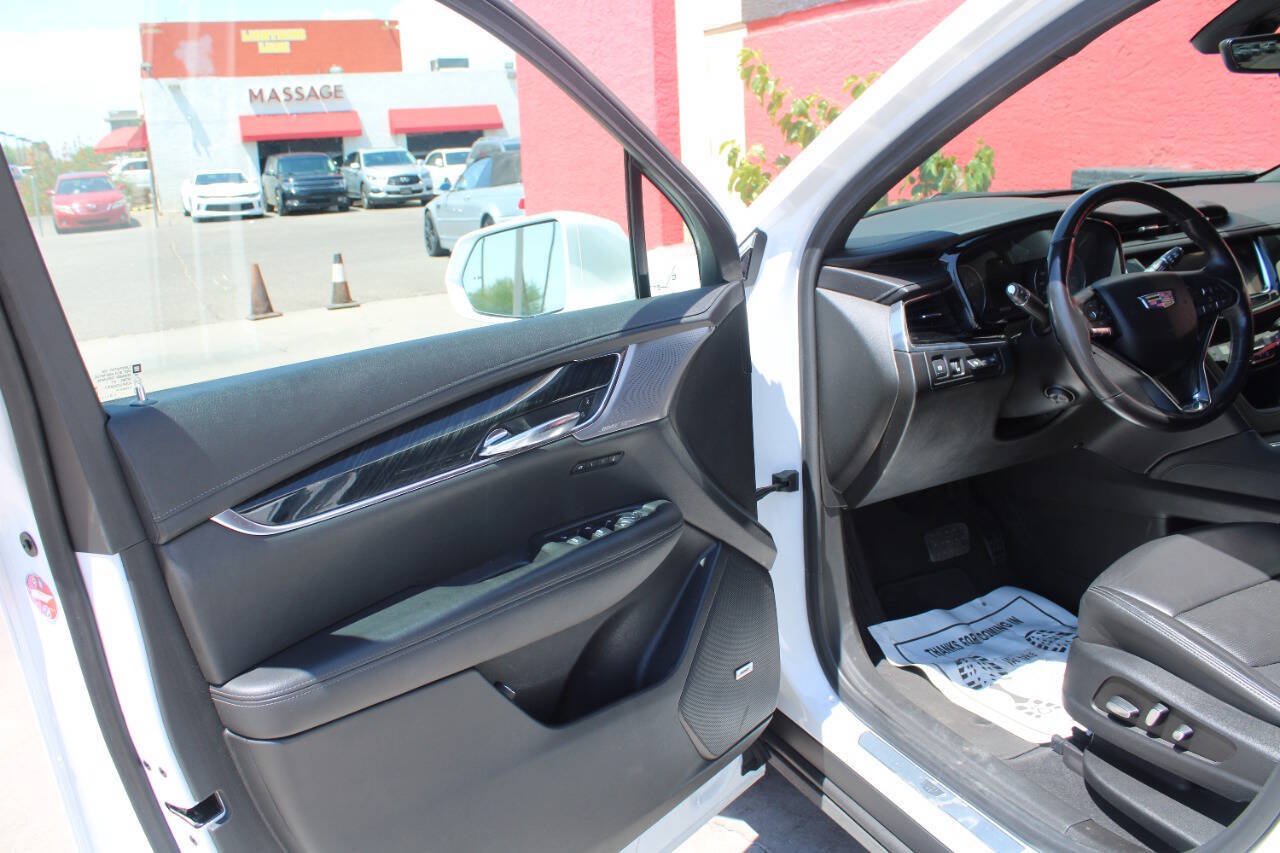 Used 2020 Cadillac XT6 Premium Luxury AWD/4WD image 9