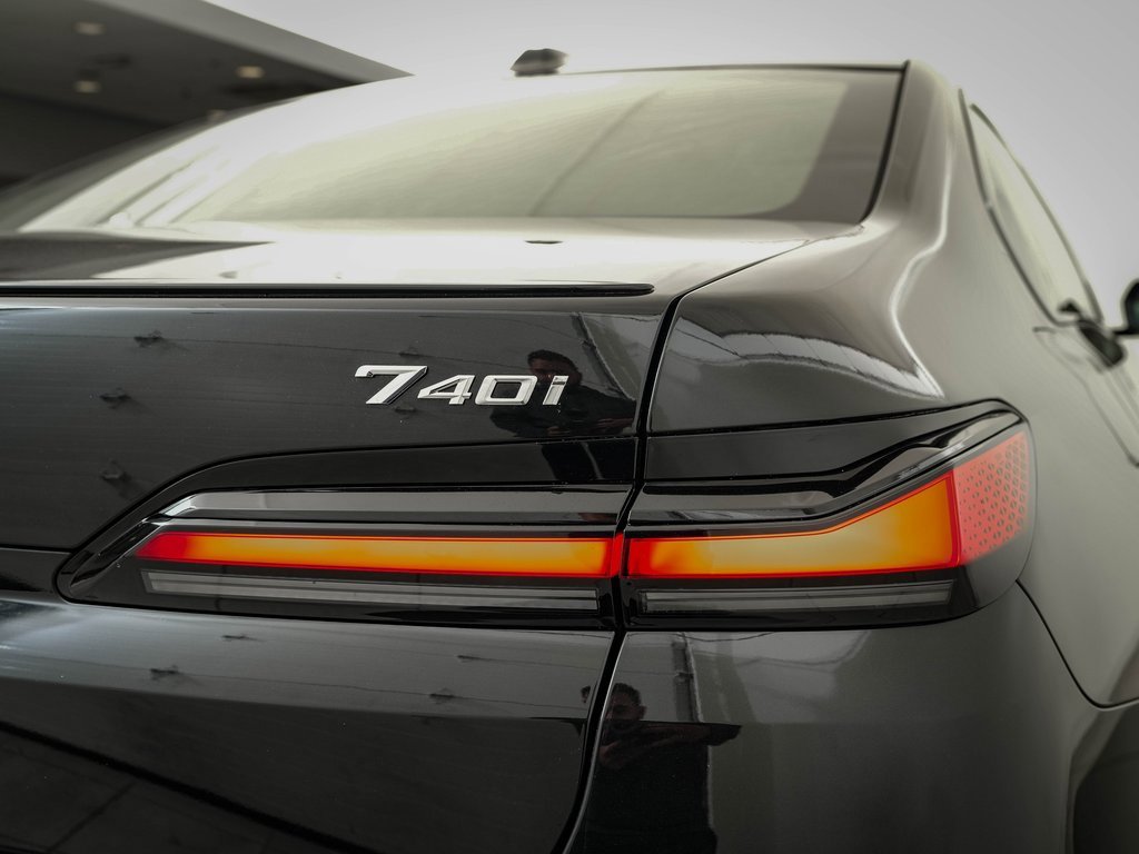 New 2026 BMW 740i xDrive w/ Executive Package image 11