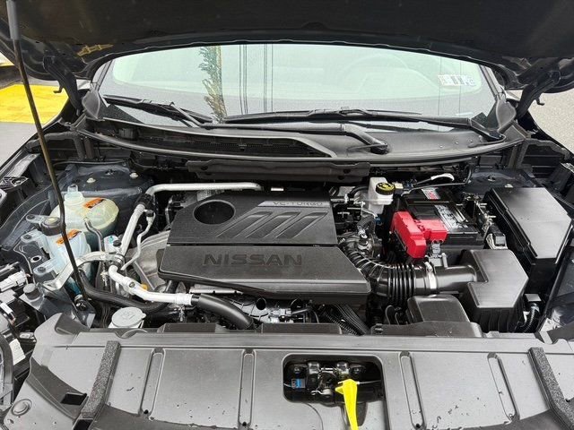 Used 2025 Nissan Rogue SV image 33