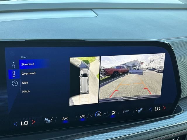 Used 2025 Chevrolet Suburban RST image 27