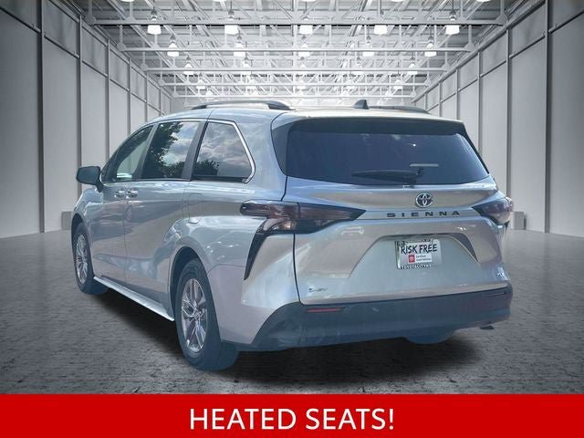 Certified 2025 Toyota Sienna XLE FWD image 10