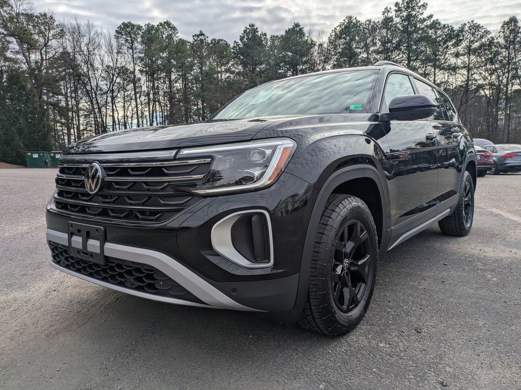 New 2026 Volkswagen Atlas Peak Edition image 8