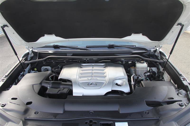 Used 2018 Lexus LX 570 4WD w/ Luxury Package image 10