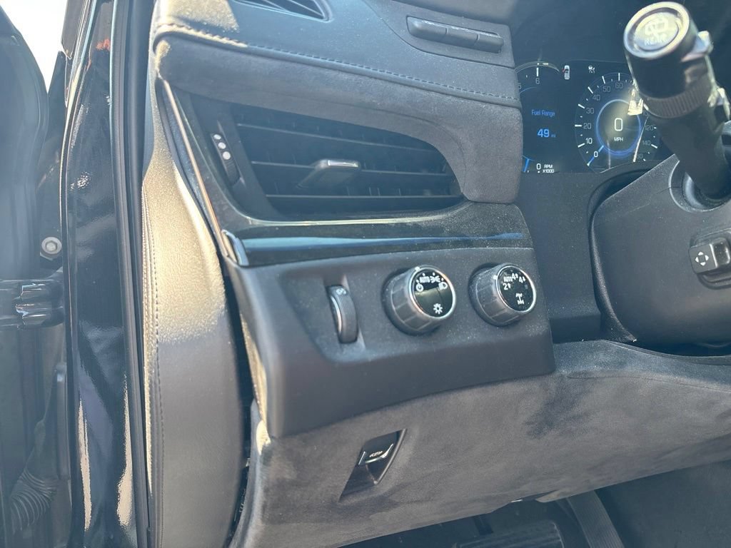 Used 2017 Cadillac Escalade Platinum AWD/4WD image 6