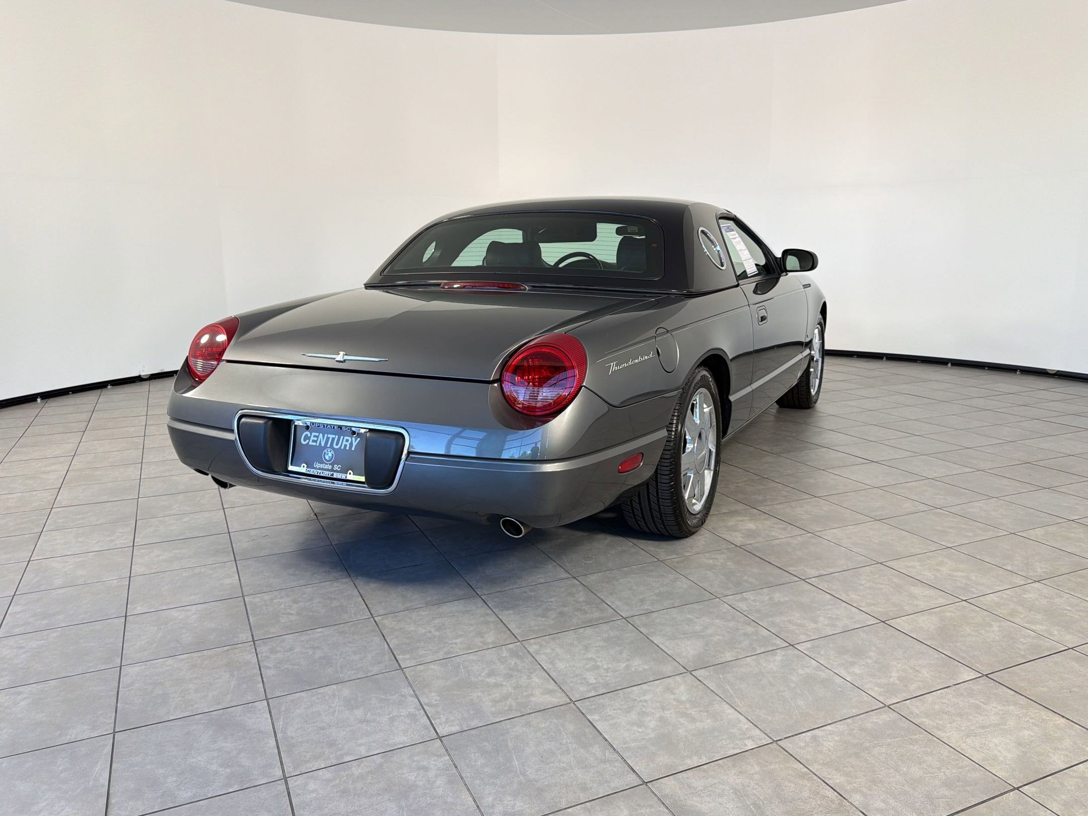 Used 2003 Ford Thunderbird RWD image 9
