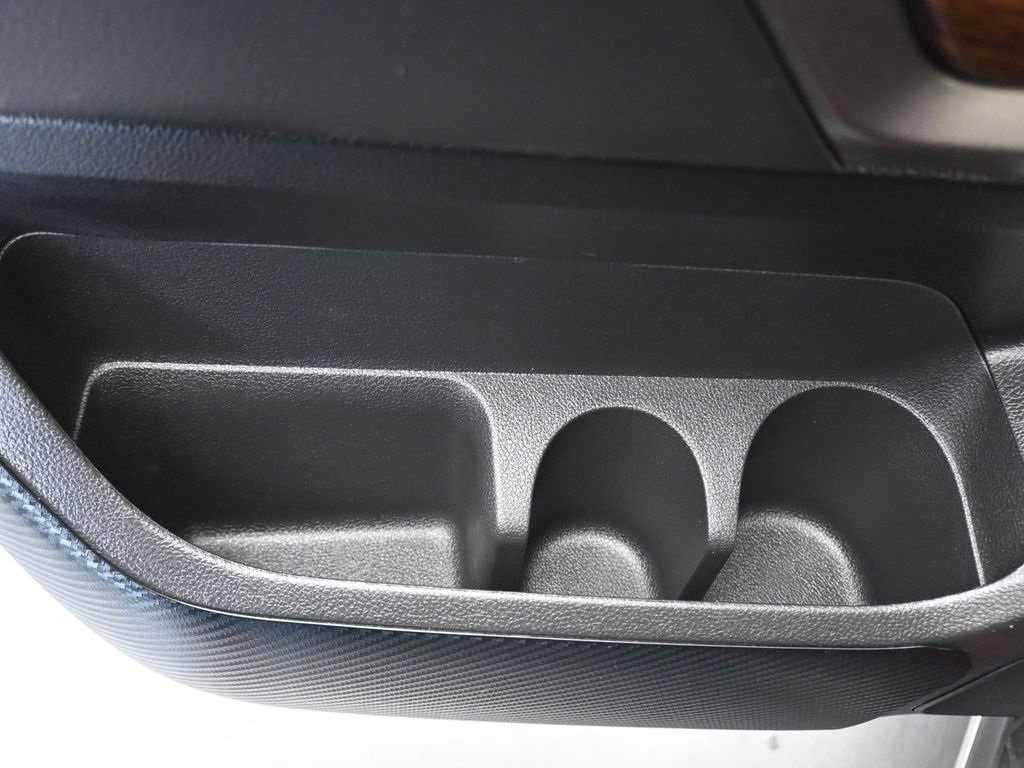 Used 2021 Nissan Titan Platinum Reserve w/ Moonroof Package image 28