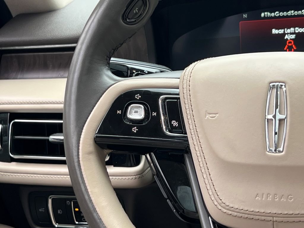 Certified 2022 Lincoln Aviator Reserve w/ Equipment Group 201A image 32
