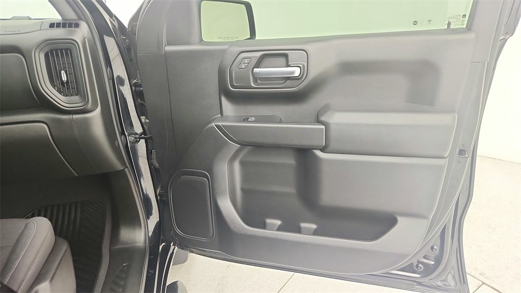 Used 2023 Chevrolet Silverado 1500 Custom image 30