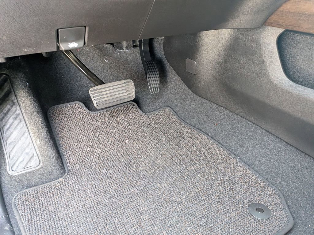 Used 2025 Chevrolet Silverado 1500 High Country w/ Z71 Off-Road Package image 16