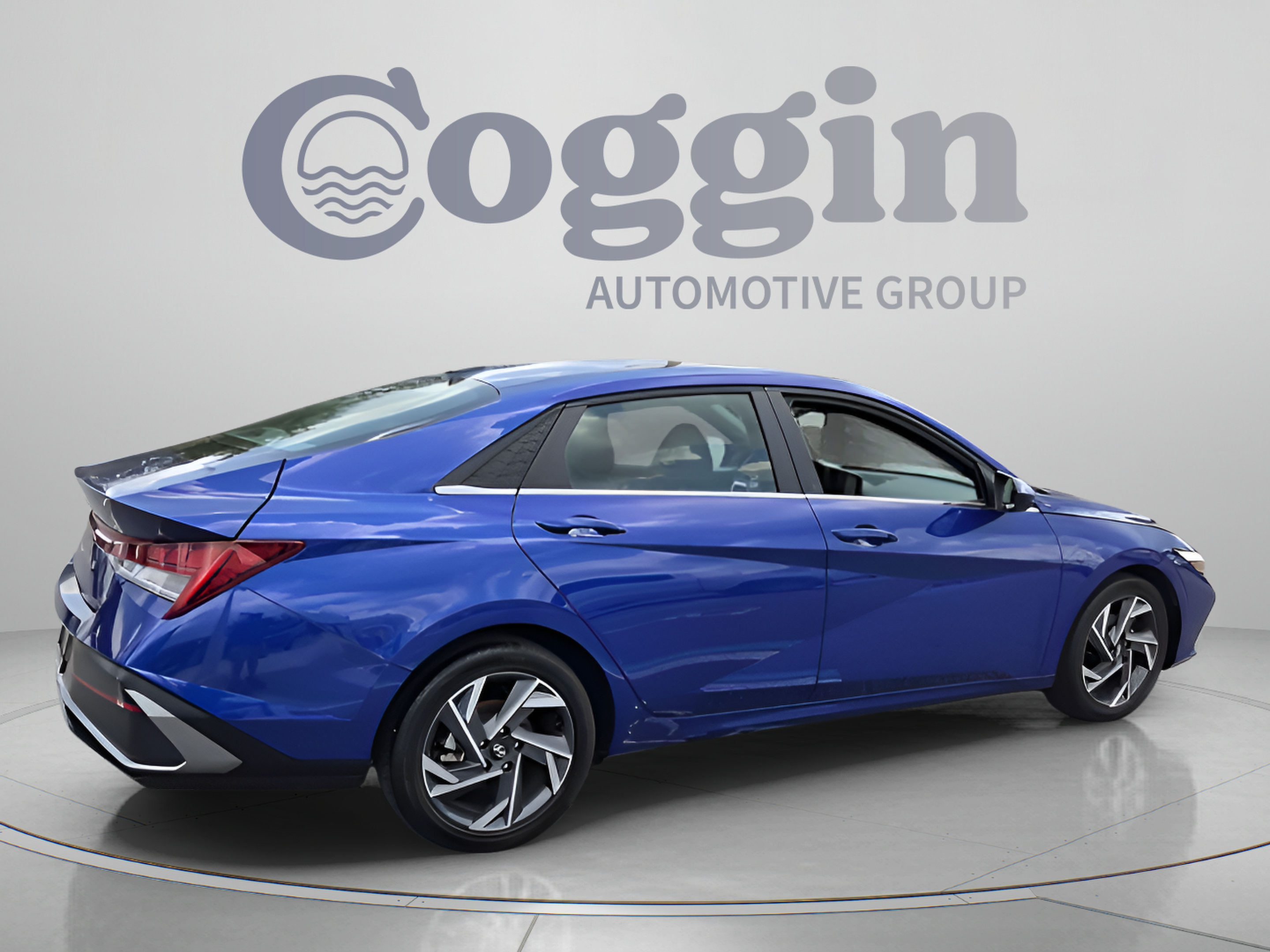Used 2025 Hyundai Elantra SEL FWD image 5