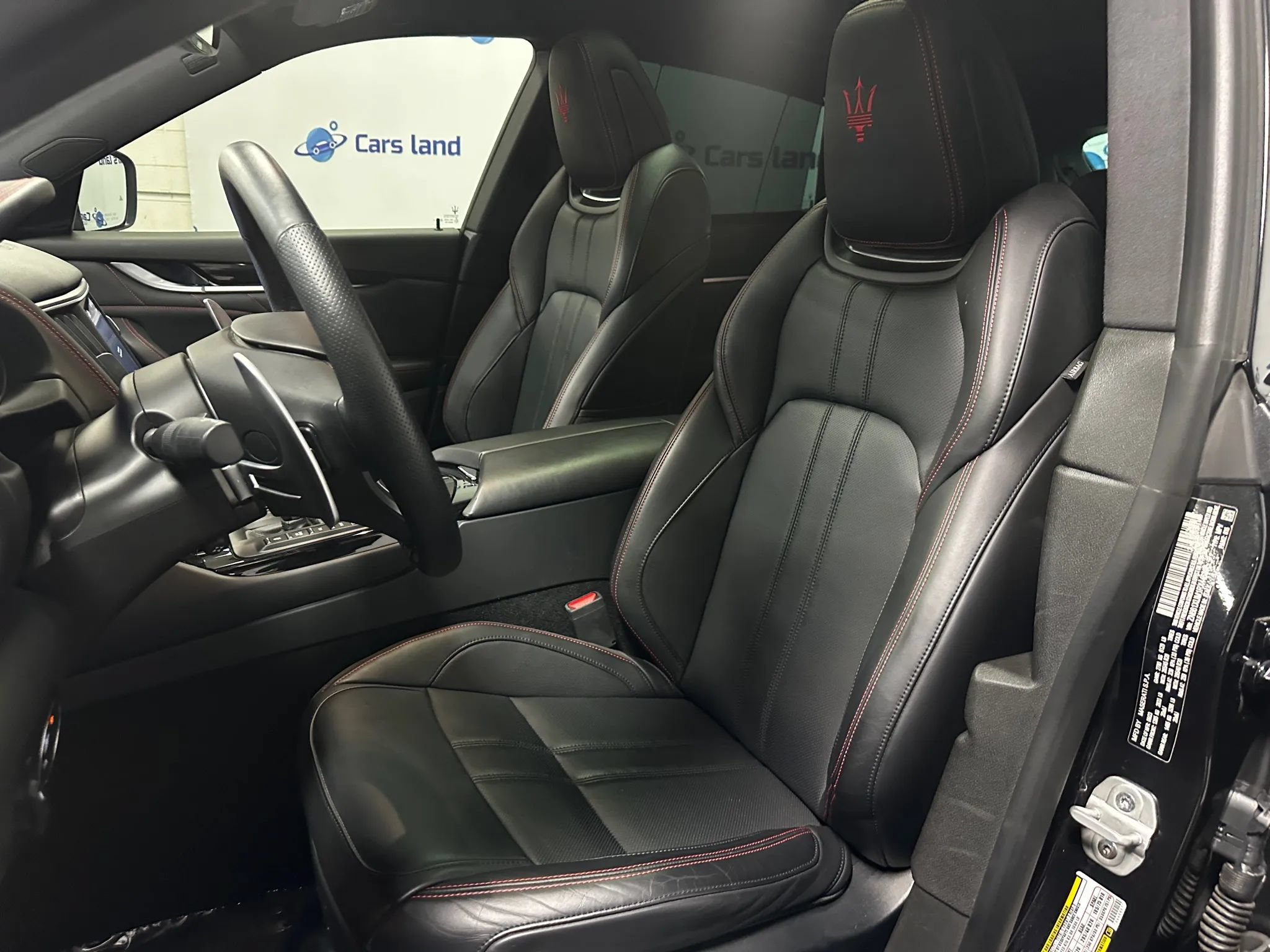 Used 2024 Maserati Levante GT Ultima AWD/4WD image 11