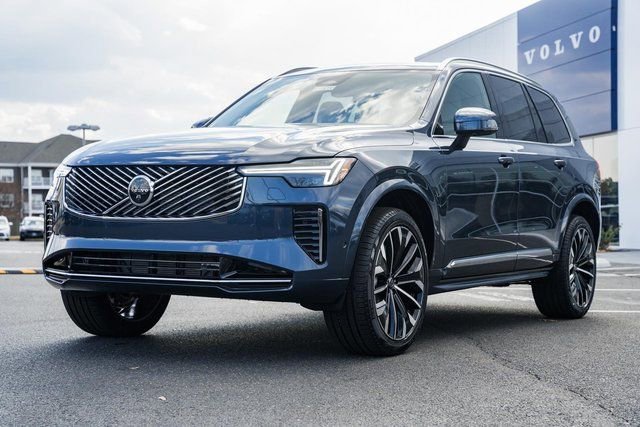 New 2026 Volvo XC90 B5 Ultra image 3