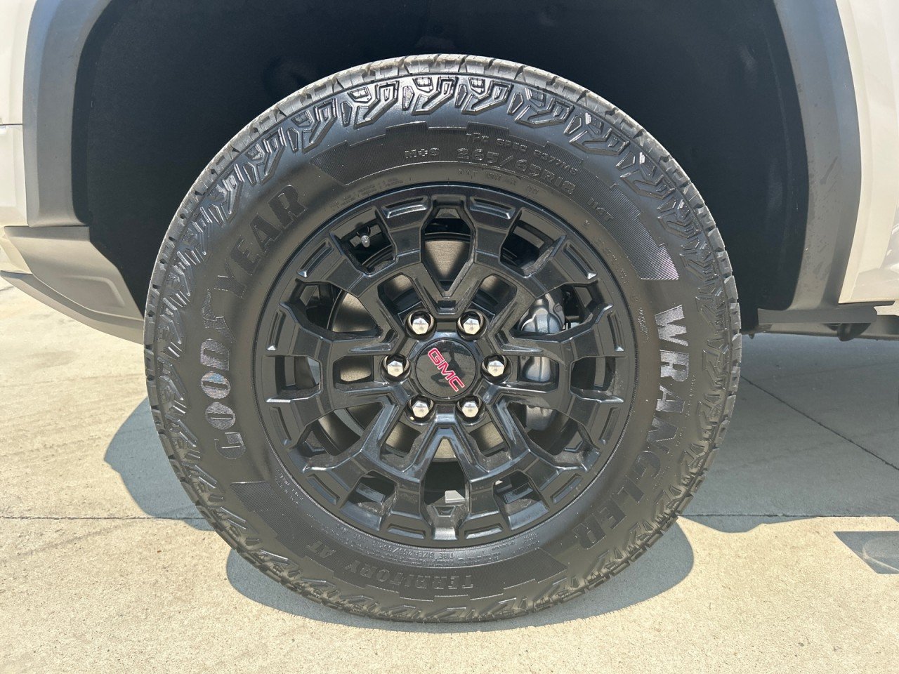 New 2026 GMC Canyon Elevation w/ Convenience Package RWD image 9
