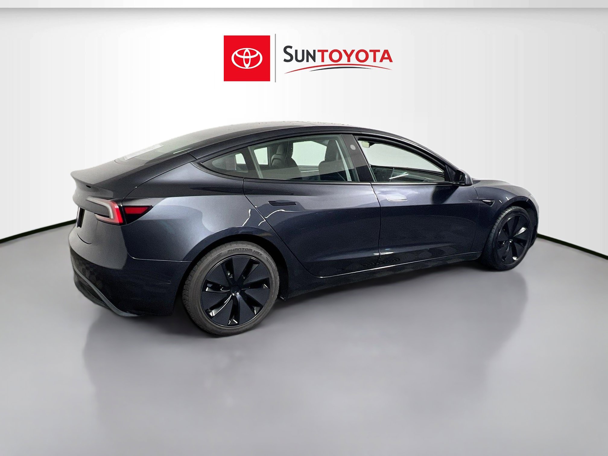 Used 2024 Tesla Model 3 Standard Range image 4