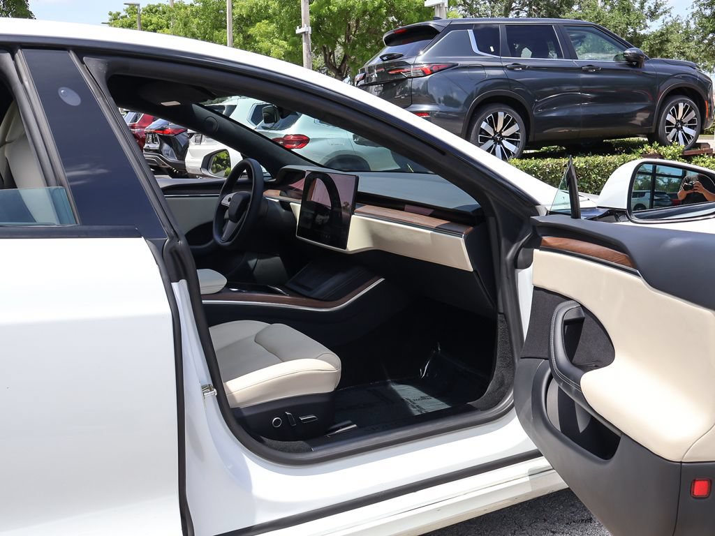 Used 2023 Tesla Model S Standard Range AWD/4WD image 32