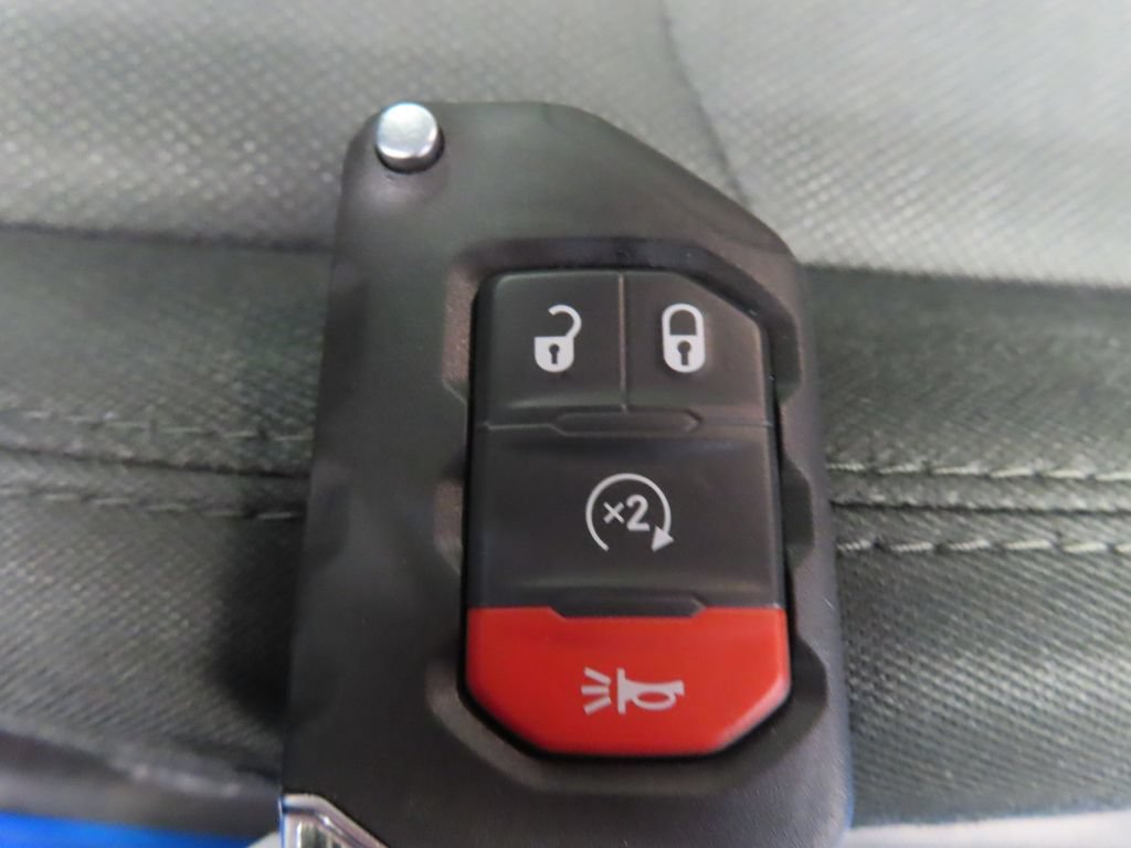 Used 2022 Jeep Gladiator Sport AWD/4WD image 50