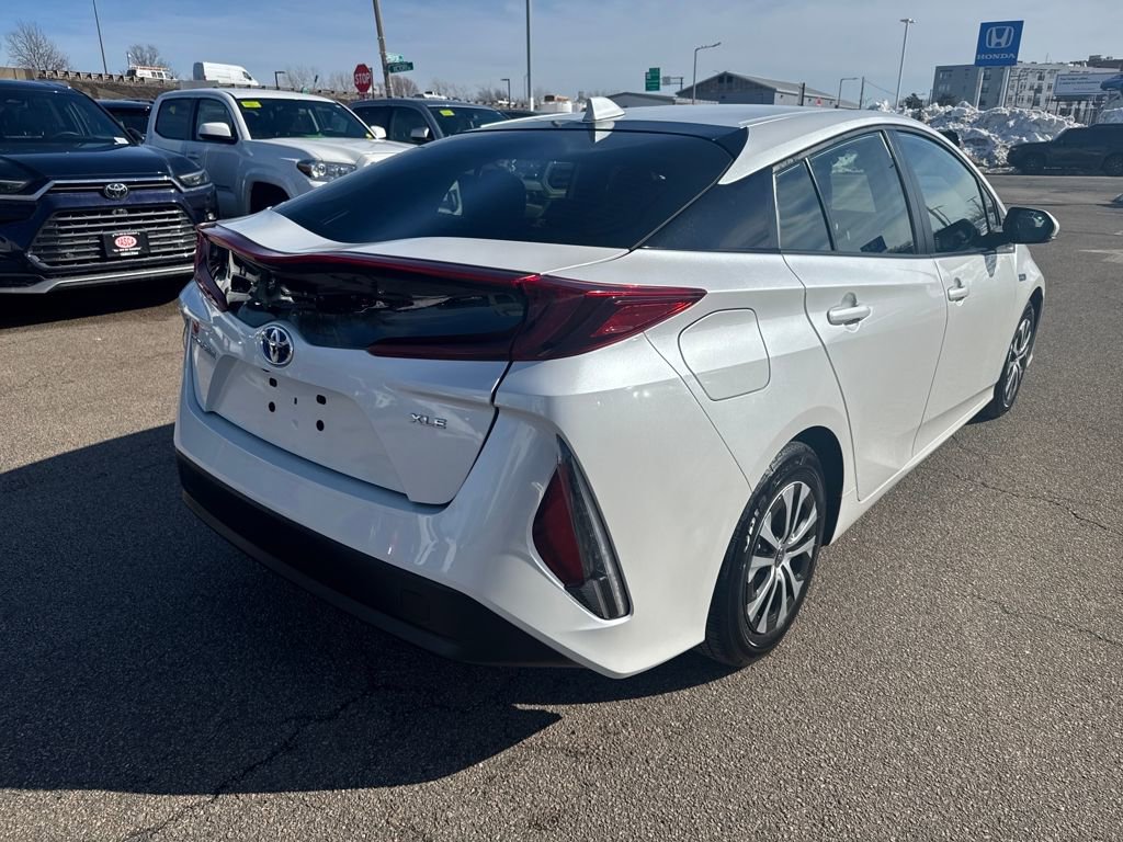 Used 2021 Toyota Prius Prime XLE image 11