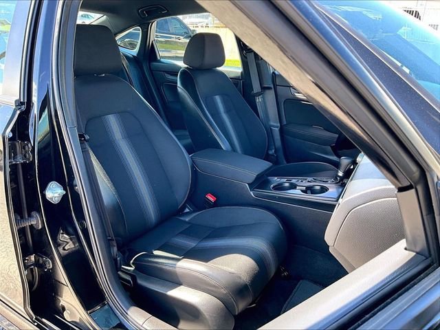 Used 2025 Honda Civic Sport image 11