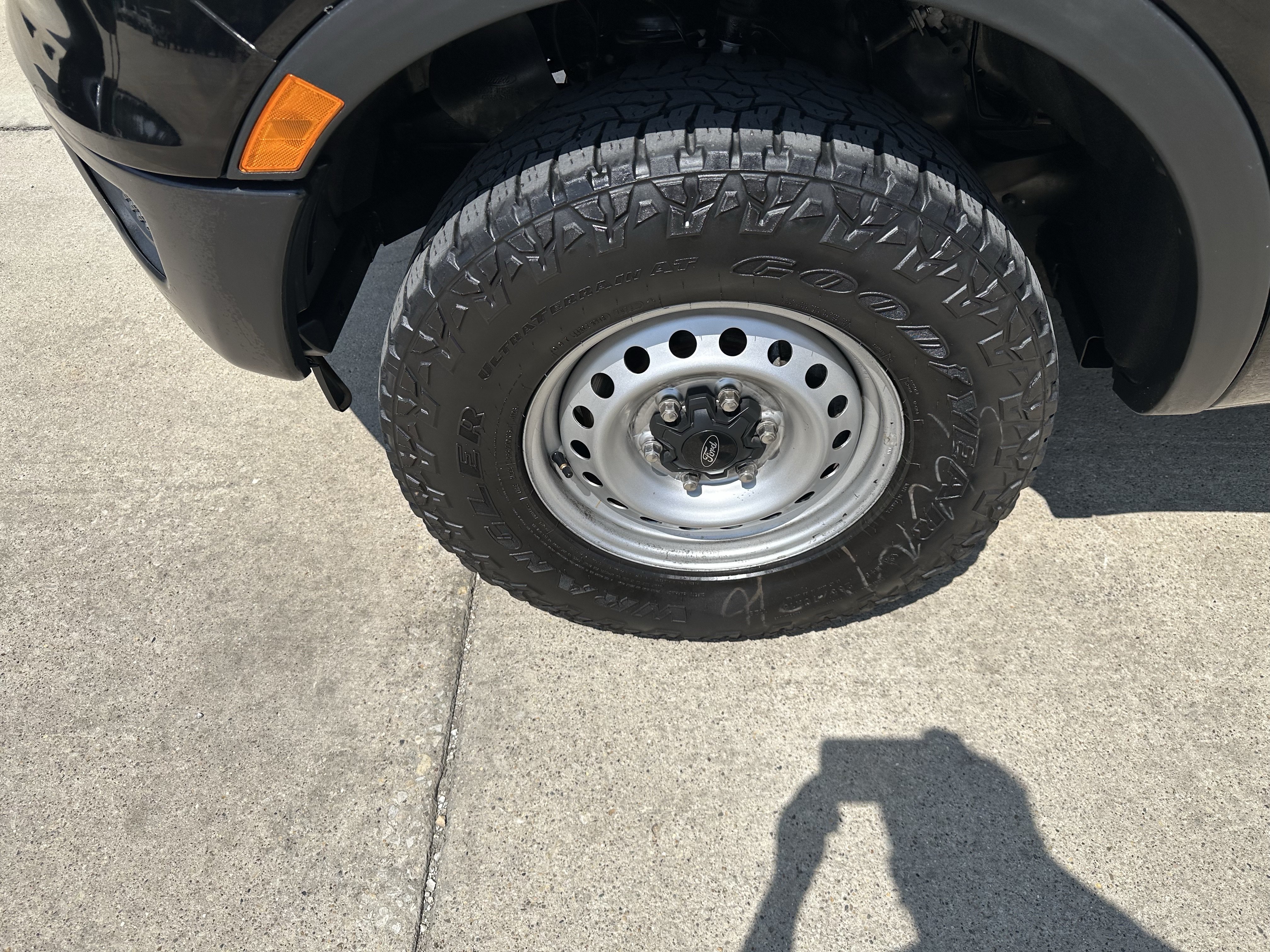 Used 2023 Ford Ranger XL RWD image 4