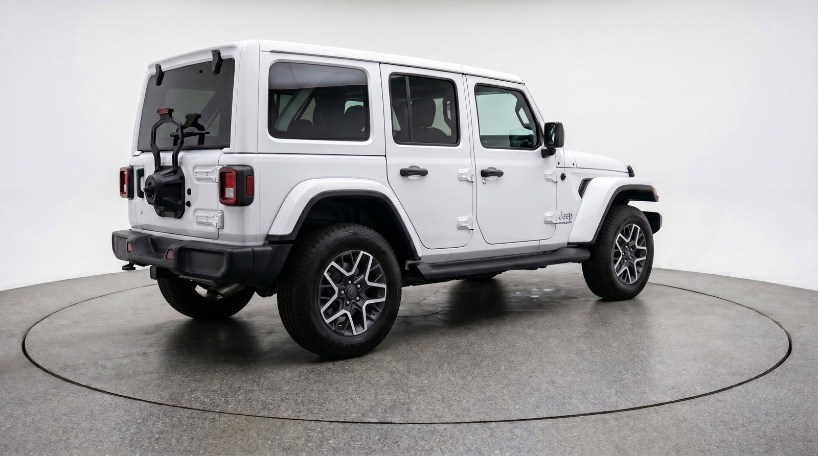 Used 2025 Jeep Wrangler Unlimited Sahara AWD/4WD image 9