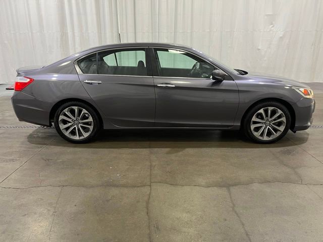 Used 2015 Honda Accord Sport image 3